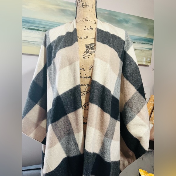 Style & Co. Color Block Poncho One Size - Picture 6 of 15